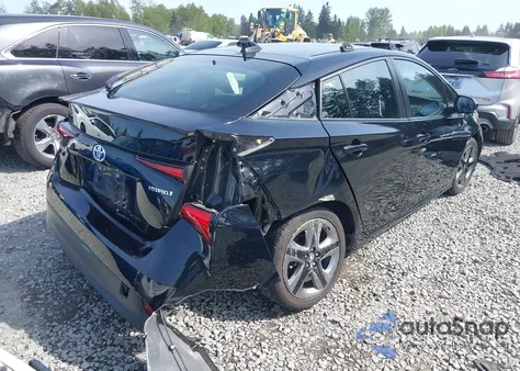 2021 Toyota Prius Xle z USA, uszkodzony, nr VIN JTDKAMFU8M3136565